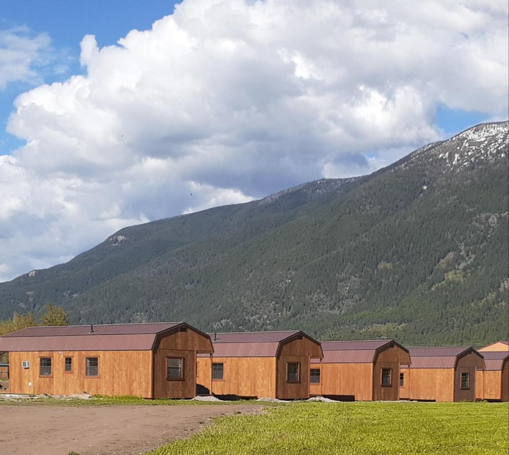 Glacier Acres Guest Ranch Колумбия-Фолс Экстерьер фото